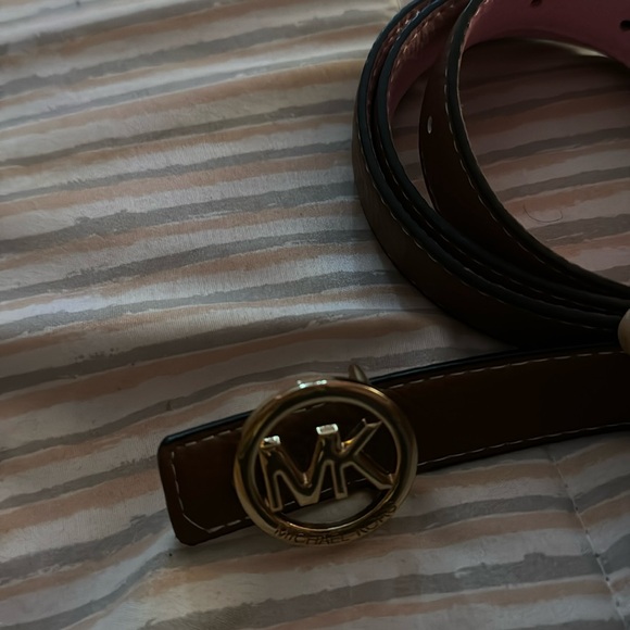 reversible michael kors belt - Picture 2 of 3